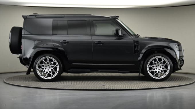 2025 Land Rover Defender 110