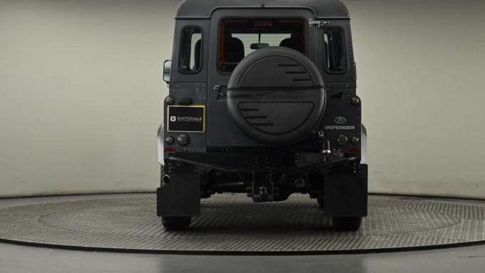 2025 Land Rover Defender 90