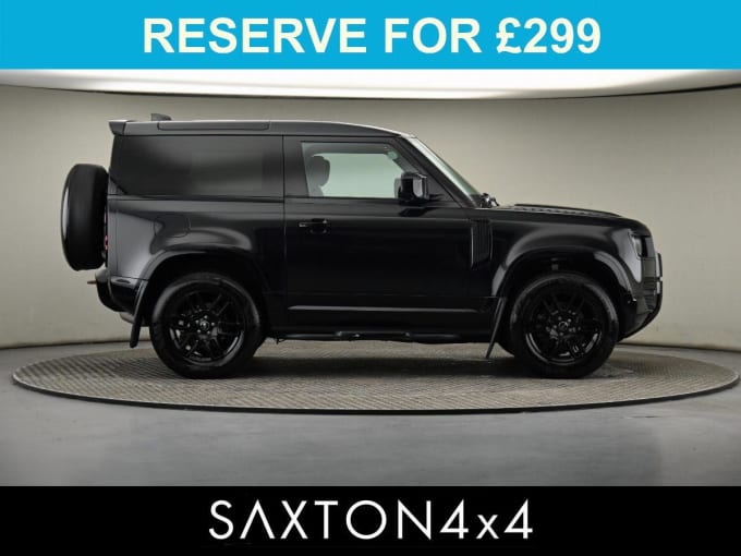 2025 Land Rover Defender 90