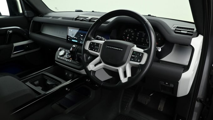 2025 Land Rover Defender 110