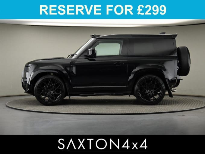 2025 Land Rover Defender 90