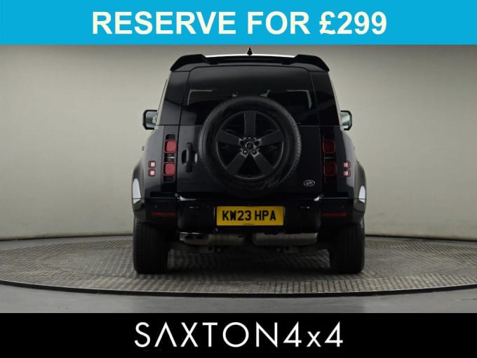 2025 Land Rover Defender 110