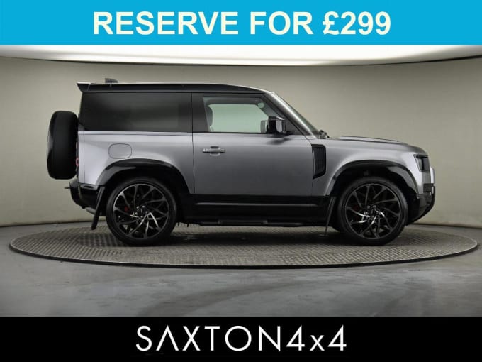 2025 Land Rover Defender 90