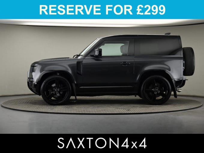 2025 Land Rover Defender 90