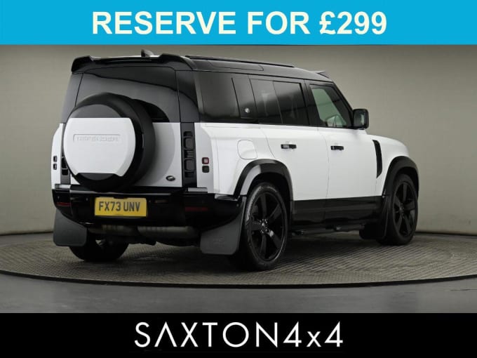 2025 Land Rover Defender 110
