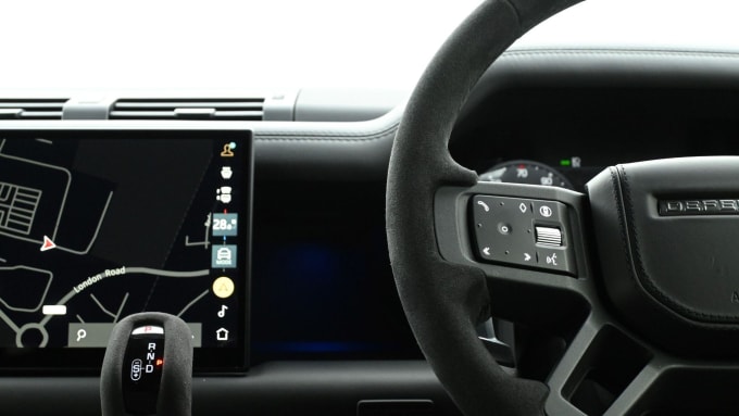 2025 Land Rover Defender 110