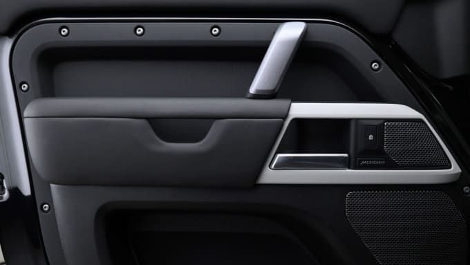 2025 Land Rover Defender 110