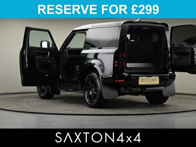 2025 Land Rover Defender 90