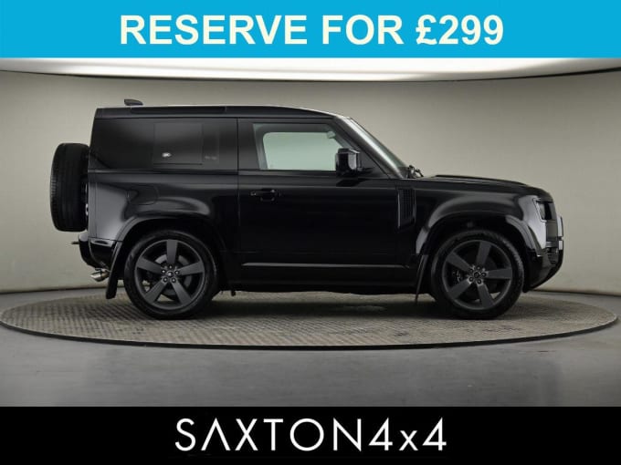 2025 Land Rover Defender 90