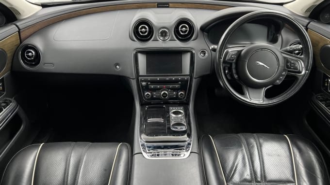 2017 Jaguar Xj
