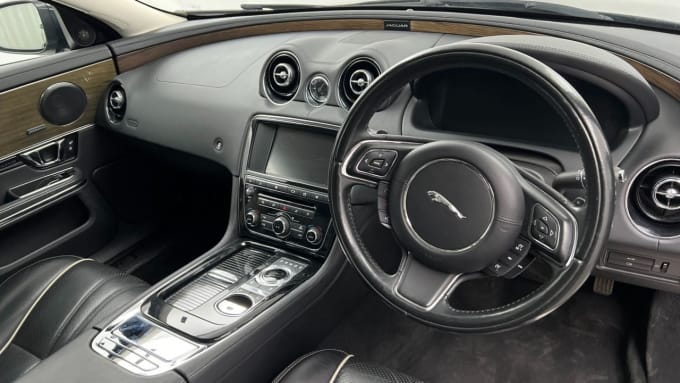 2017 Jaguar Xj