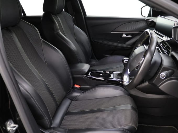 2025 Peugeot 208