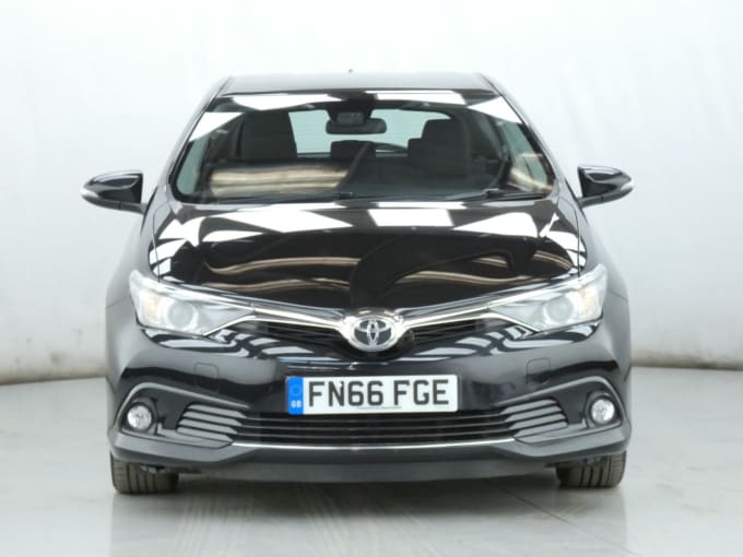 2024 Toyota Auris