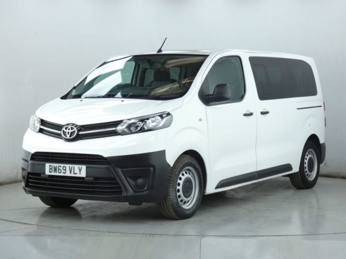 2025 Toyota Proace Verso