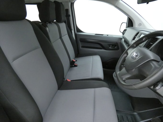 2024 Toyota Proace Verso