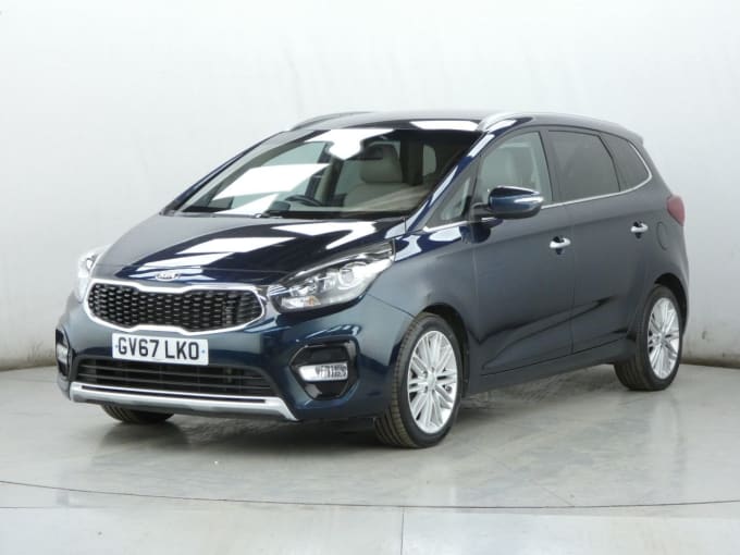 2024 Kia Carens