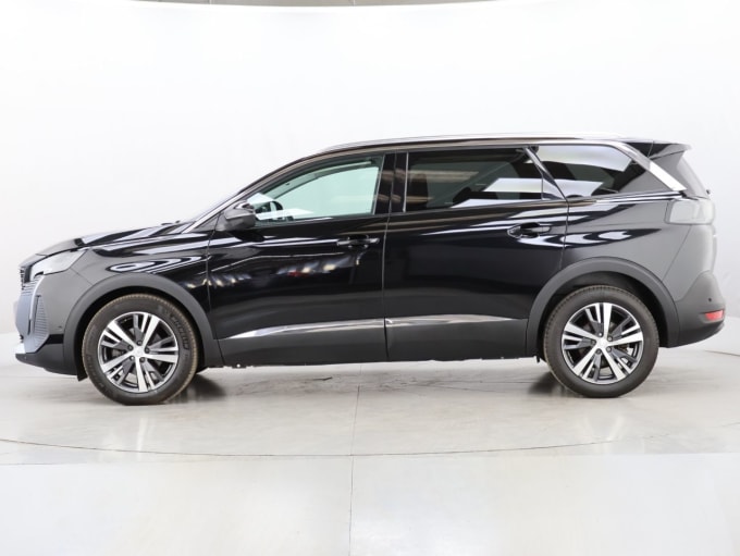 2025 Peugeot 5008