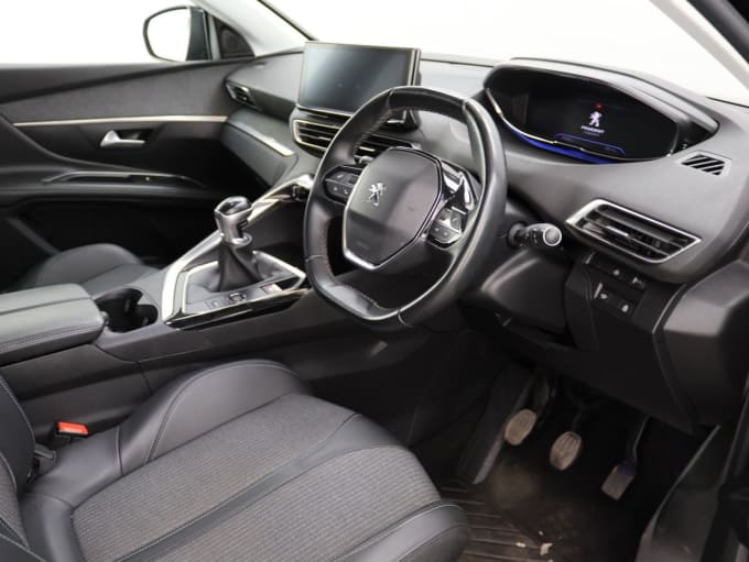 2025 Peugeot 5008