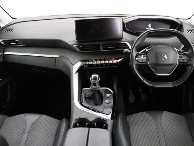 2025 Peugeot 5008