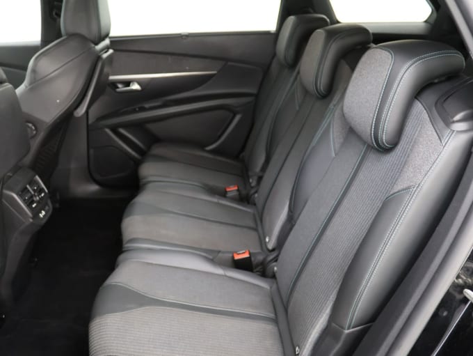 2025 Peugeot 5008