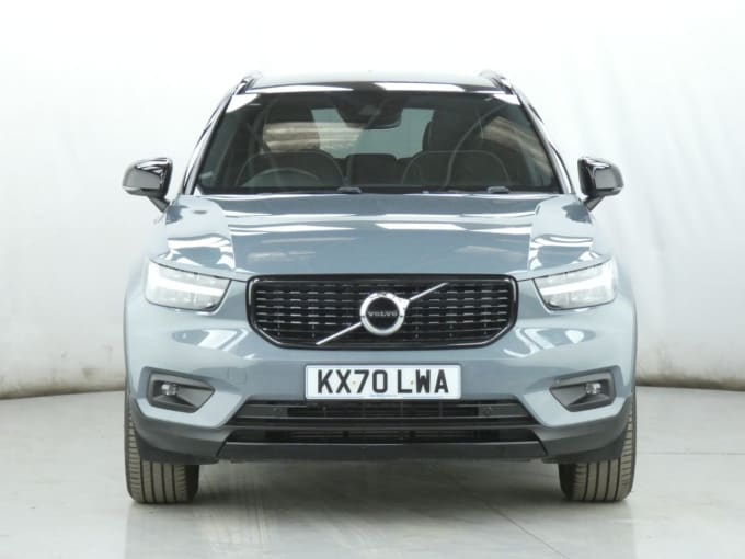 2025 Volvo Xc40