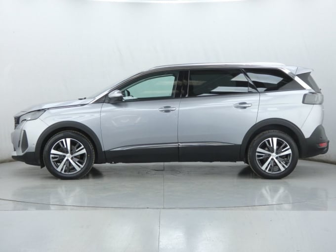 2024 Peugeot 5008