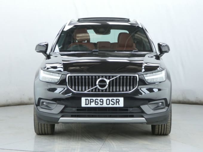 2025 Volvo Xc40