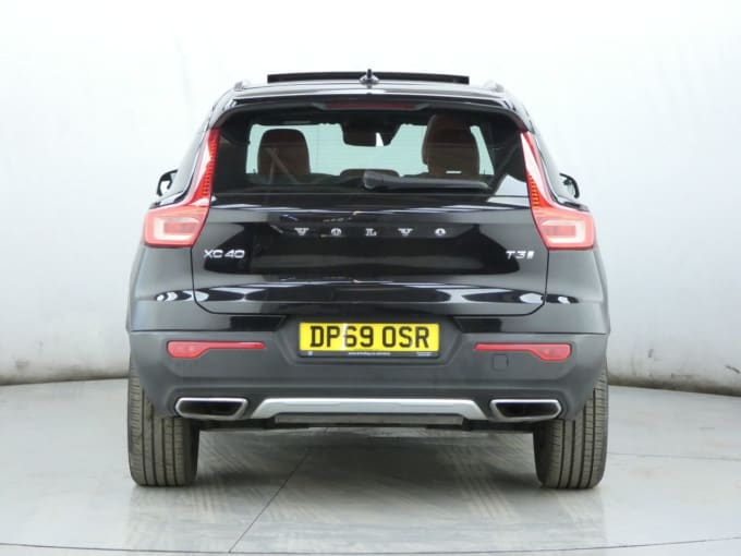 2025 Volvo Xc40