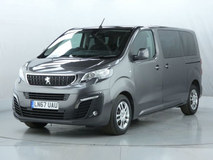 2025 Peugeot Traveller