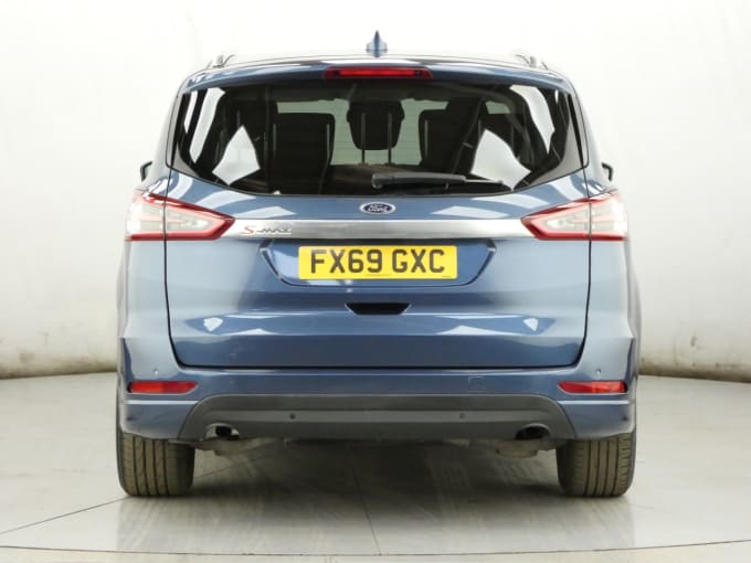 2025 Ford S-max