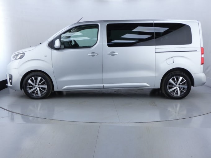 2025 Toyota Proace Verso