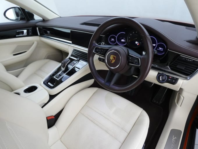 2025 Porsche Panamera