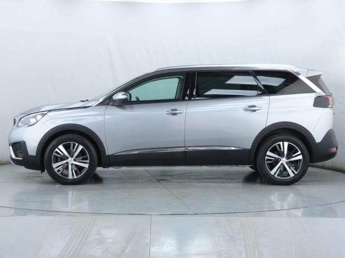 2025 Peugeot 5008