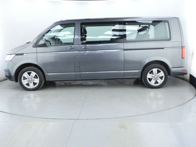 2025 Volkswagen Transporter Shuttle