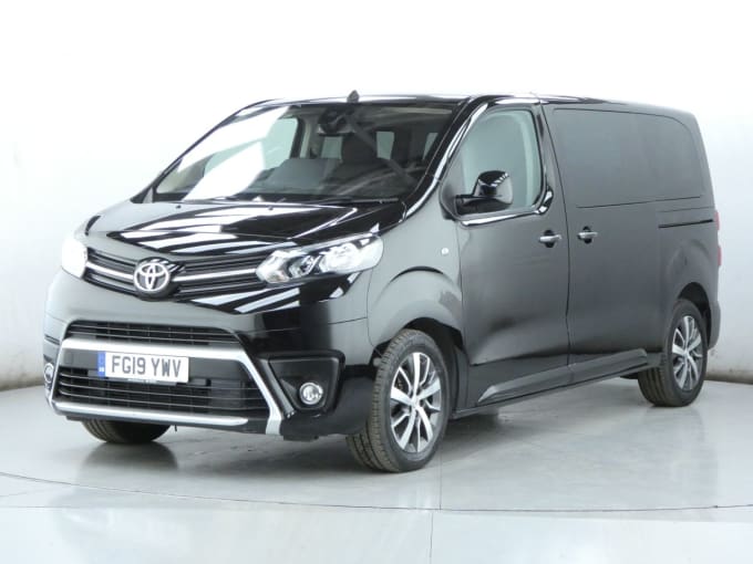 2025 Toyota Proace Verso