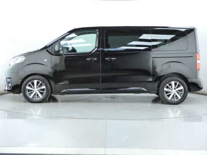 2025 Toyota Proace Verso