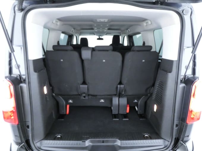 2025 Toyota Proace Verso