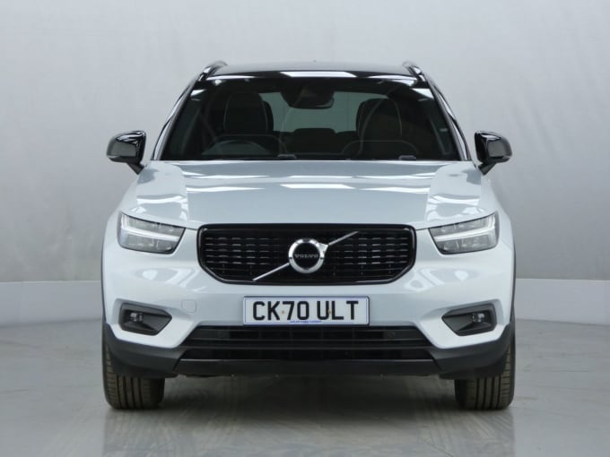 2025 Volvo Xc40