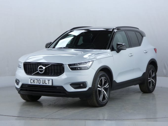 2025 Volvo Xc40