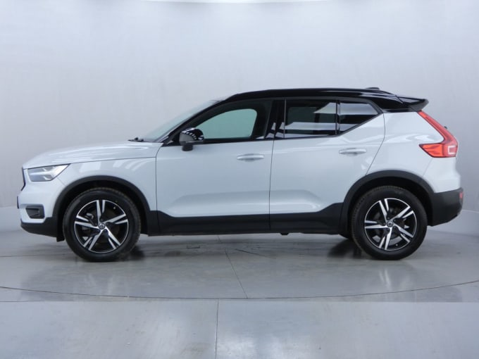 2025 Volvo Xc40