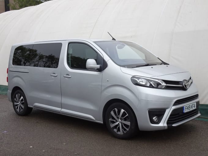 2025 Toyota Proace Verso