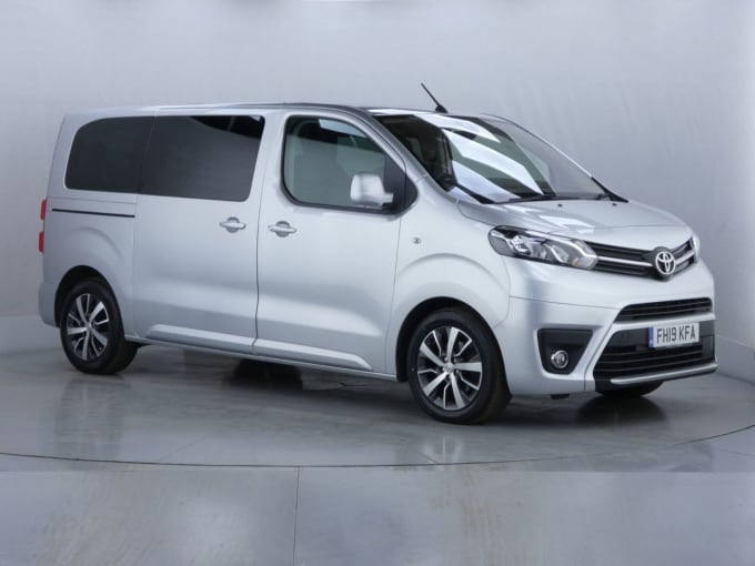 2025 Toyota Proace Verso