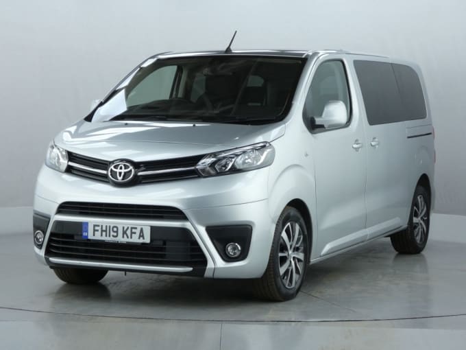 2025 Toyota Proace Verso