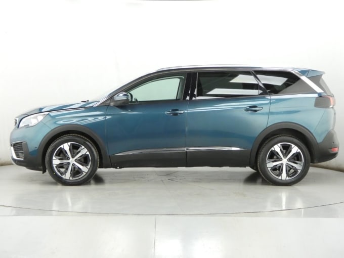 2025 Peugeot 5008