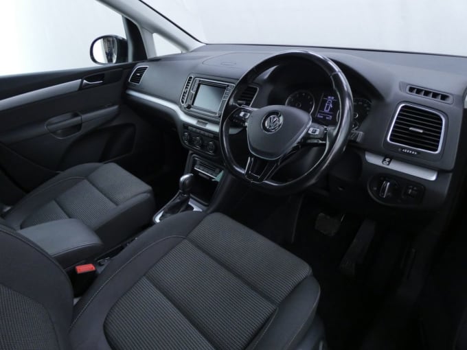 2025 Volkswagen Sharan