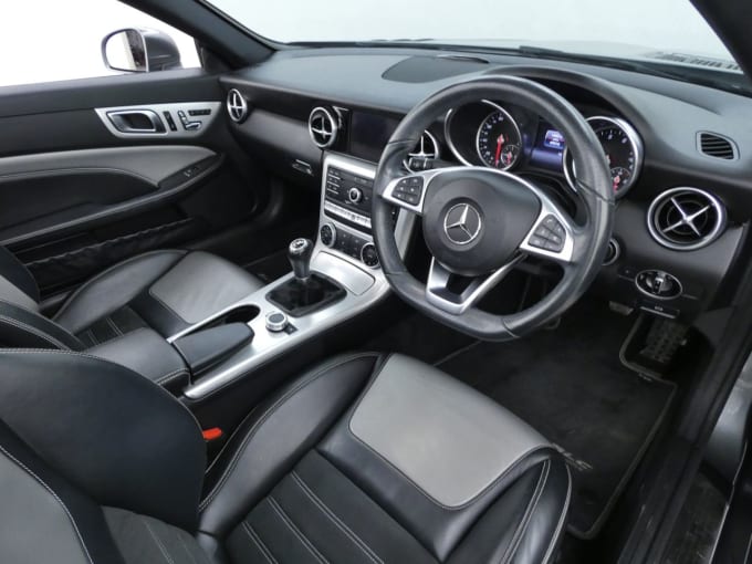 2025 Mercedes-benz Slc