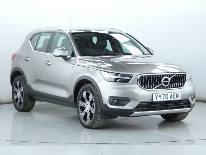 2025 Volvo Xc40