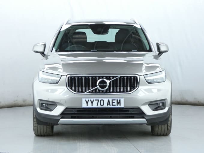 2025 Volvo Xc40