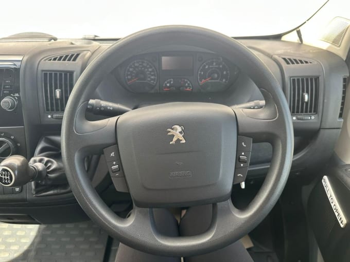 2025 Peugeot Boxer