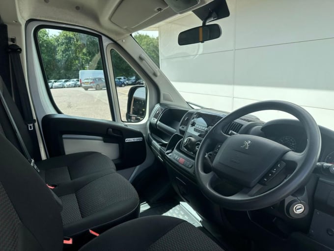 2025 Peugeot Boxer